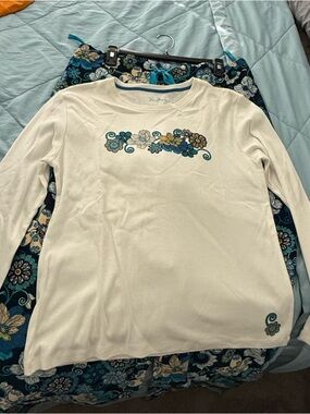 Vintage Vera Bradley White Floral Embroidered Long-Sleeve Tee and matching pants